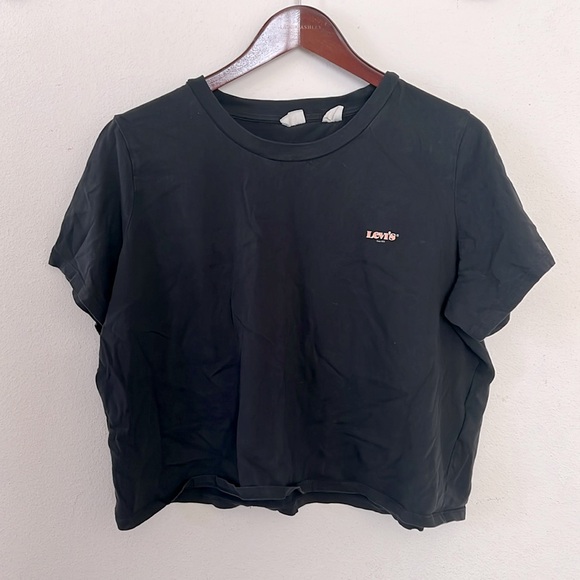 Levi's Tops - Levi's Cropped T-Shirt 1X
